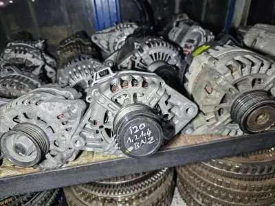 Hyundai i20 çıkma şarj dinamosu
