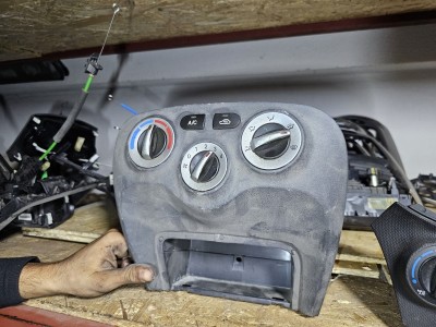 Hyundai accent era klima paneli